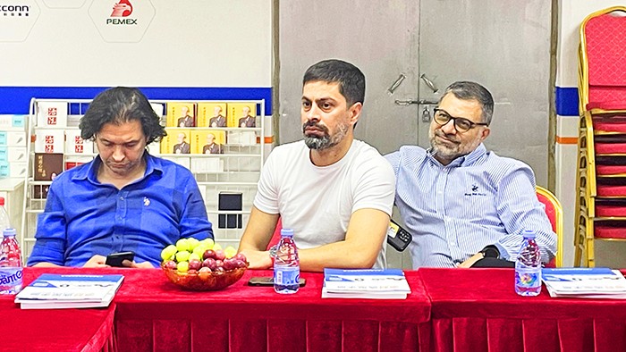 伊朗客戶代表團(tuán)一行人來訪東晟密封件5